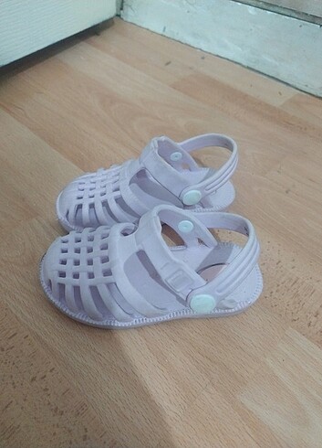 LC Waikiki Kız çocuk sandalet