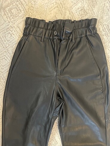 Zara suni deri pantolon
