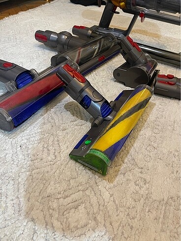 Beden Dyson V15