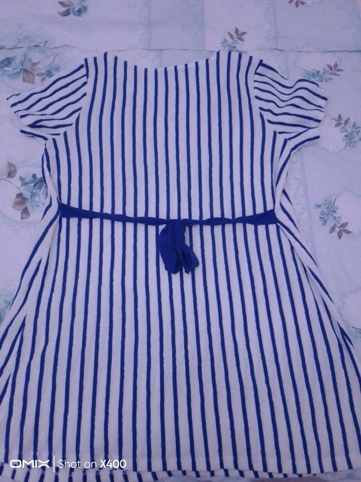 Mavi Çizgili V Yaka Kadın Tişört - Görsel 2