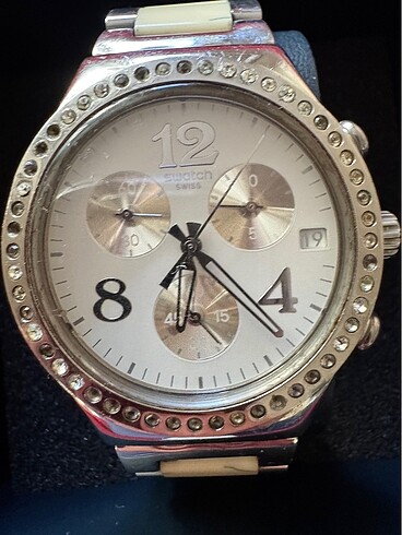 Swatch kadın saat mağazasında bakımını taşlarını yaptırabilirsin