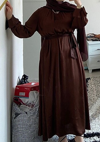 Diğer Saten Elbise