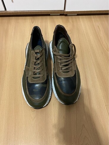 Yeni fabrika 45 numara sneaker