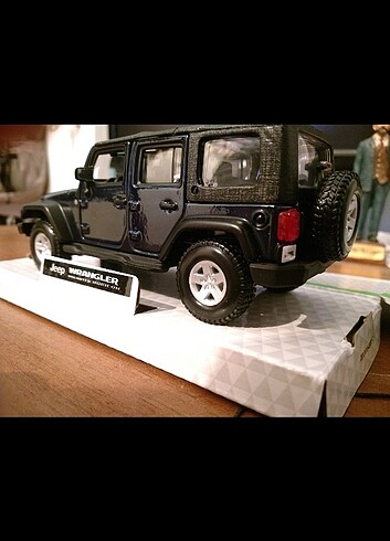  Jeep wrengler model 1/43 
