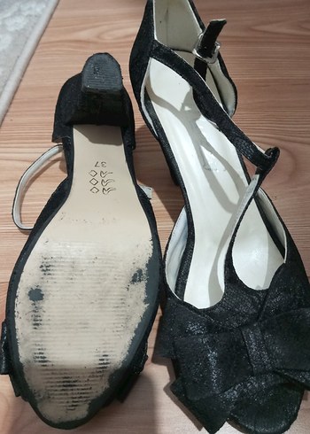 Diğer Siyah Parlak Stiletto Topuklu Kadın Abiye Ayakkabı