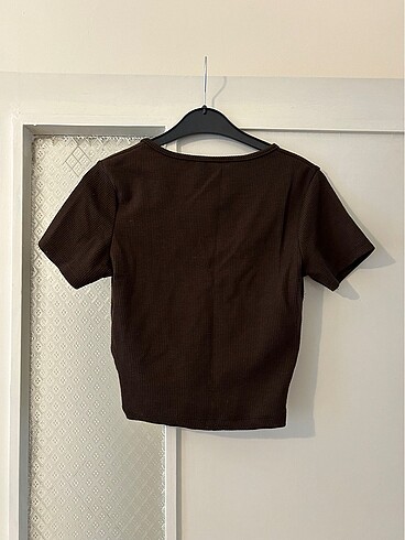 xs Beden v yaka kahverengi crop top
