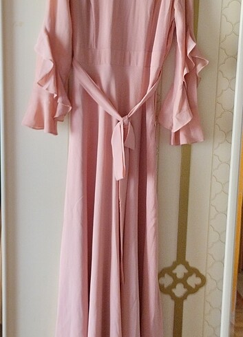 Pembe elbise