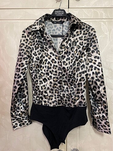 Zara leoparlı saten bodysuit