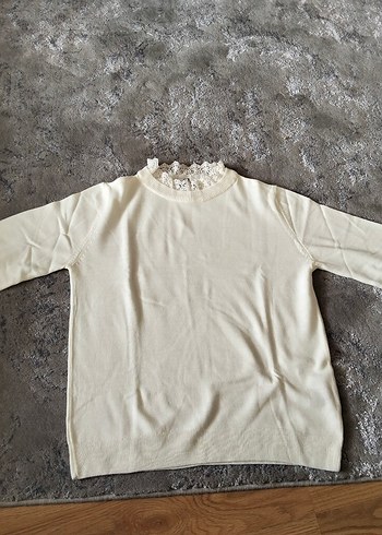 Beyaz Dantel Detaylı Kadın Triko Kazak - Görsel 2