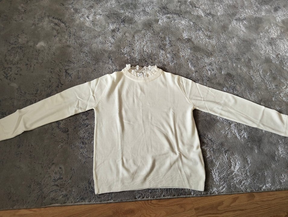 Beyaz Dantel Detaylı Kadın Triko Kazak - Görsel 2