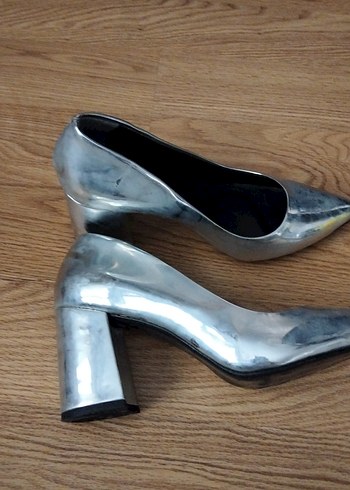 Gri Metalik Blok Topuklu Minimalist Stiletto - Görsel 2