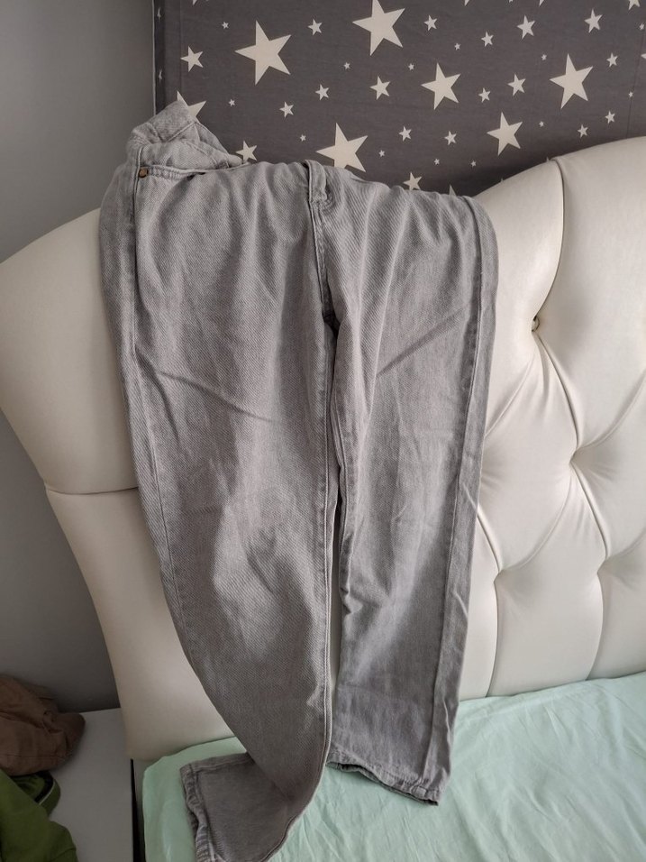 Gri Bol Kesim Düğmeli Kadın Kot Pantolon - Görsel 2