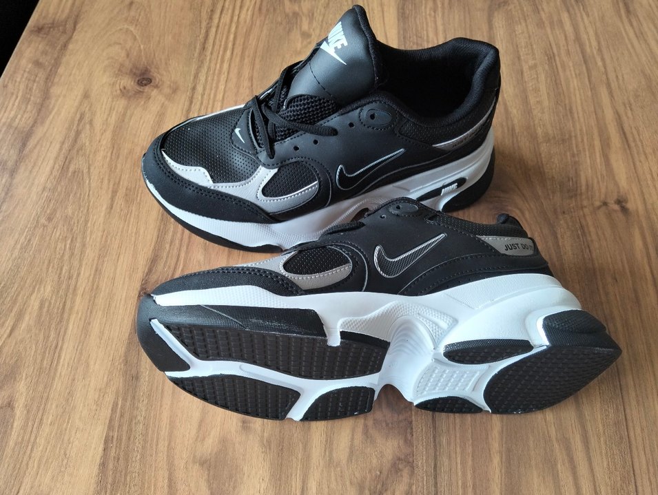 Nike Siyah Kadın Spor Ayakkabı - Görsel 3