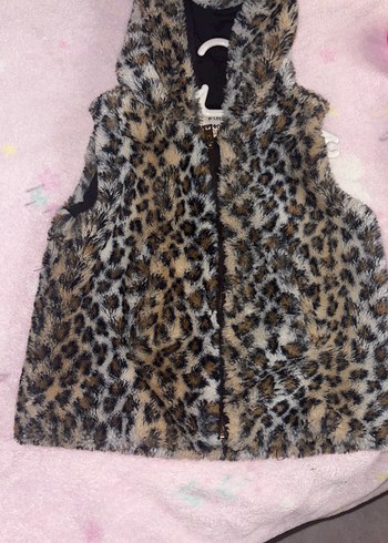 Kahverengi Leopar Desenli Kürk Detaylı Kız Yeleği - Görsel 3