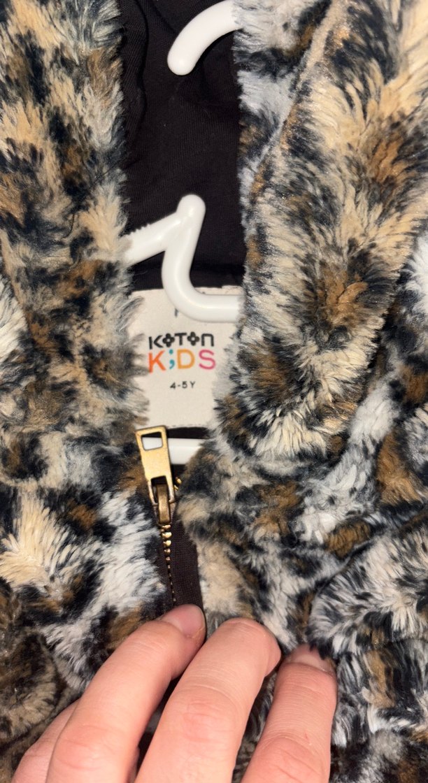 Kahverengi Leopar Desenli Kürk Detaylı Kız Yeleği - Görsel 4