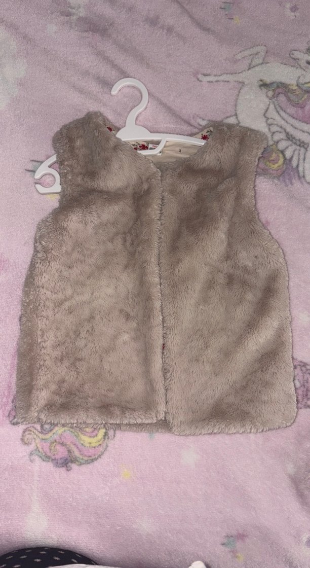 Kız Çocuk Bej Kürk Detaylı Yelek - Görsel 2