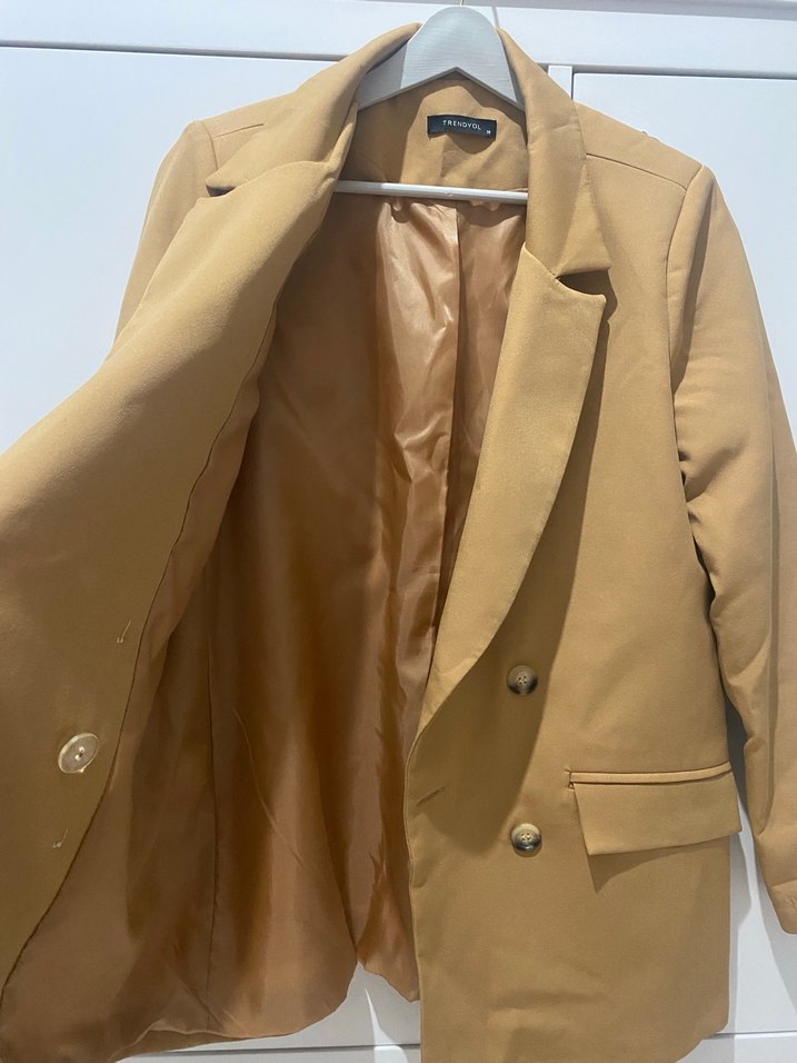 Bej Kadın Süet Düğmeli Midi Blazer - Görsel 3