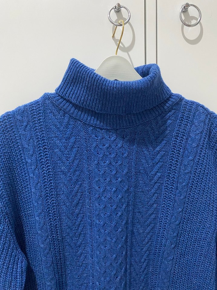 Erkek Mavi Boğazlı Örgü Kazak - Görsel 2