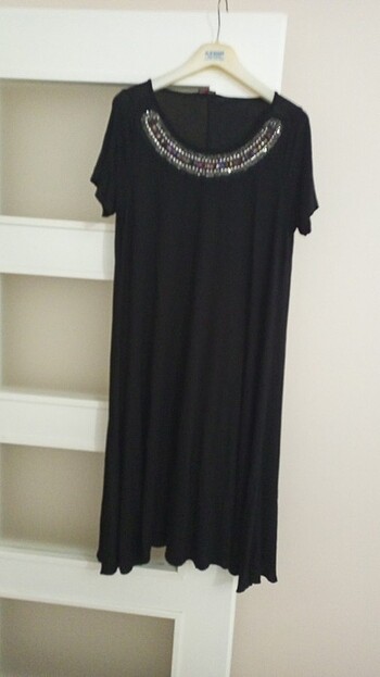44 Beden siyah Renk Dizalti elbise