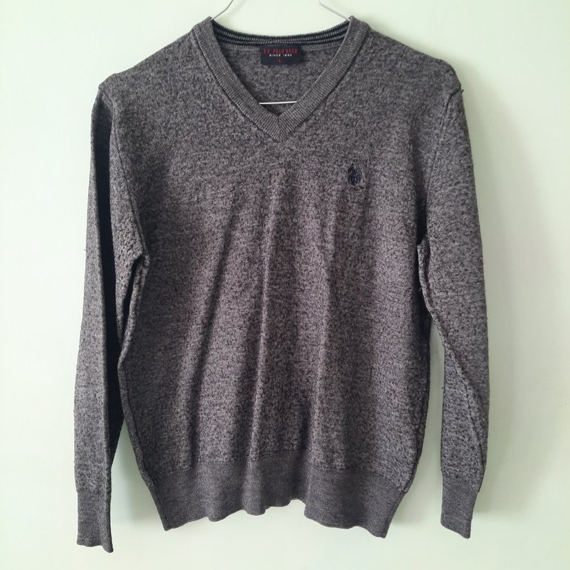 Gri V Yaka Erkek Örgü Yün Kazak - Görsel 2