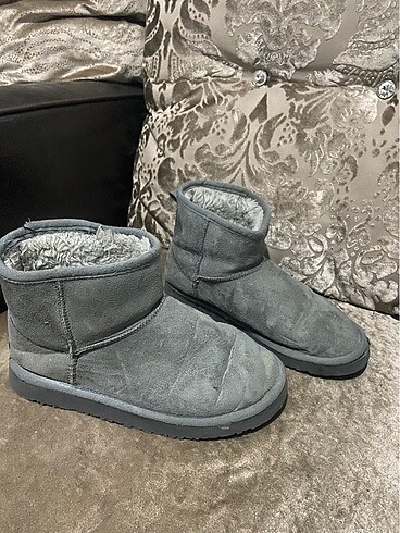 Ugg ayakkabı