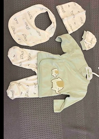 Zara Nakışlı Fil Desenli Bebek Takımı