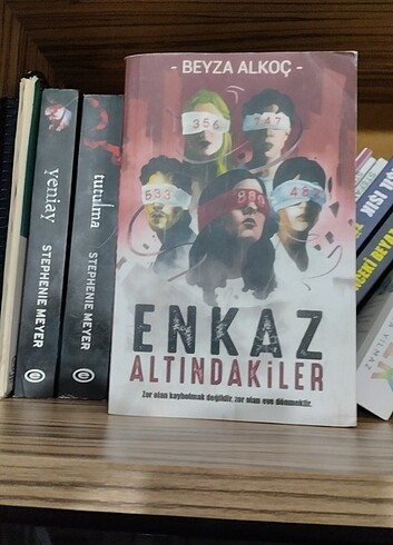 Enkaz altındakiler
