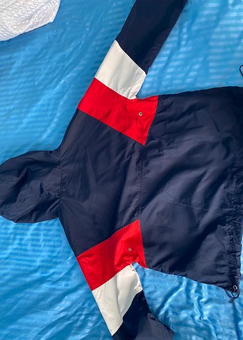 Kadın Kapüşonlu Rüzgarlık Mont - Görsel 5