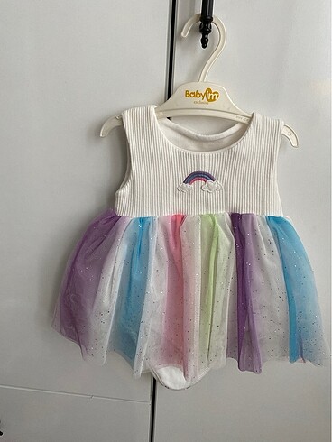 Bebek elbisesi