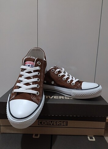 40 Beden Converse Ayakkabı 