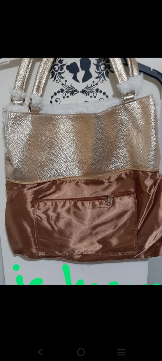 Zincir Detaylı Beyaz Kadın Çanta - Görsel 3