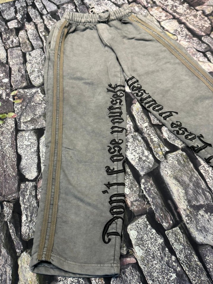 Nakışlı Gri Bol Kesim Denim Erkek Pantolon - Görsel 4