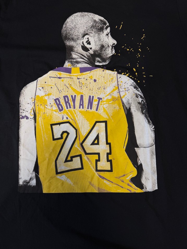 Siyah Baskılı Kobe Bryant Tişörtü - Görsel 2