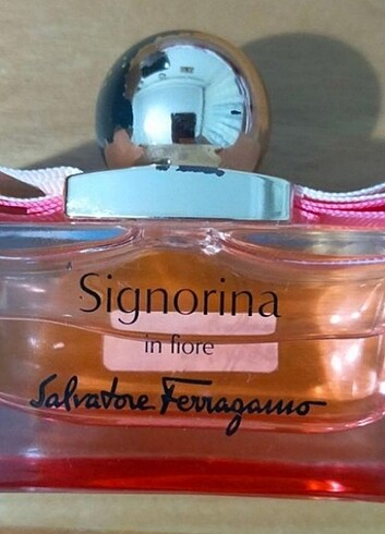 salvatore ferragamo in fiore