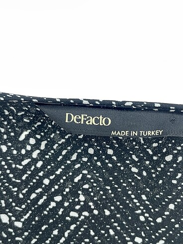 m Beden siyah Renk Defacto Bluz %70 İndirimli.