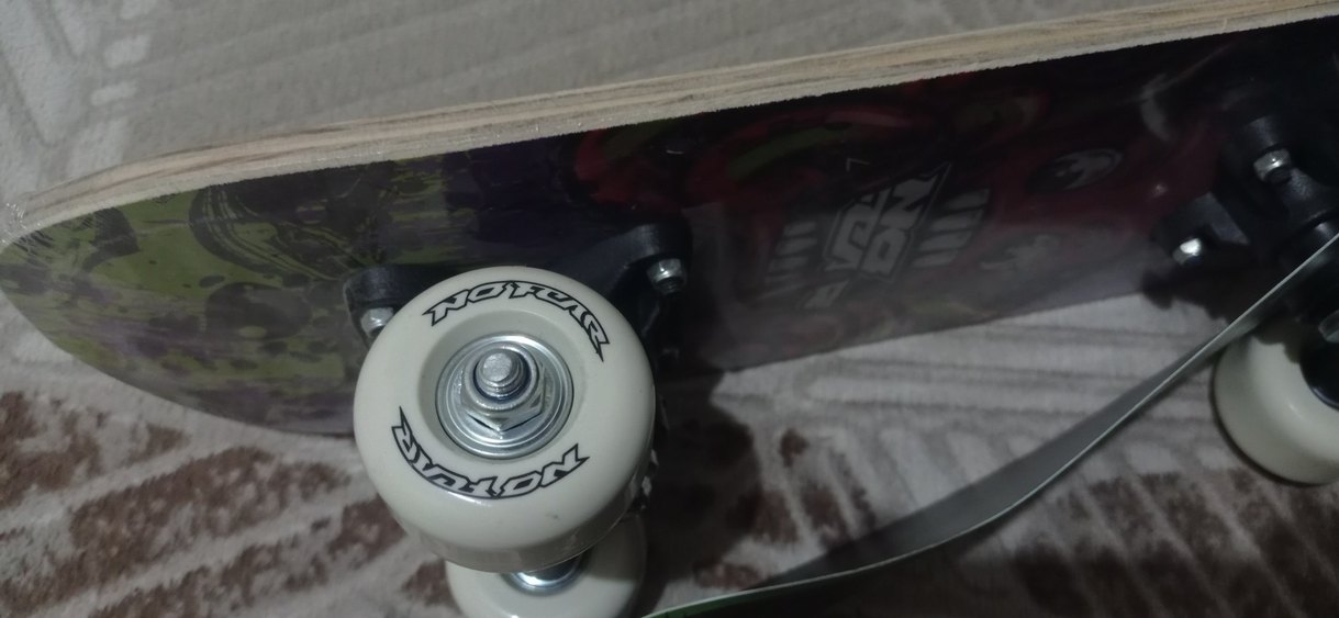 Beyaz Tekerlekli Karanlık Renk Çocuk Kaykay - Görsel 2