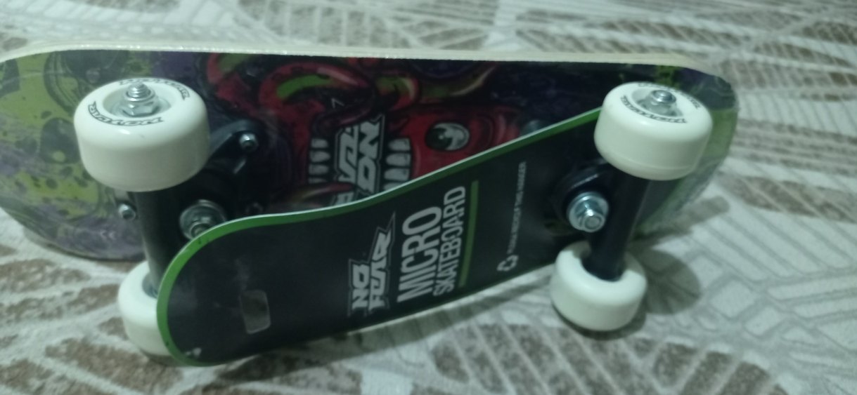 Beyaz Tekerlekli Karanlık Renk Çocuk Kaykay - Görsel 3