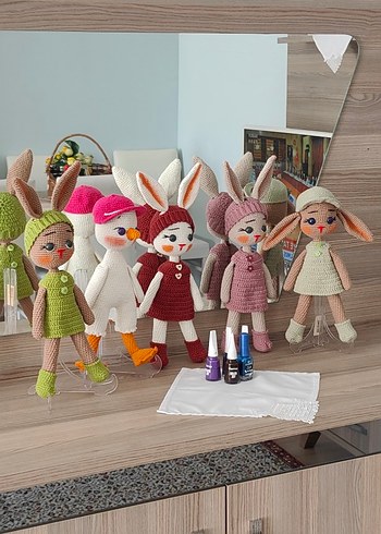 Beden Renkli Pastel Örgü Tavşan Bebekler