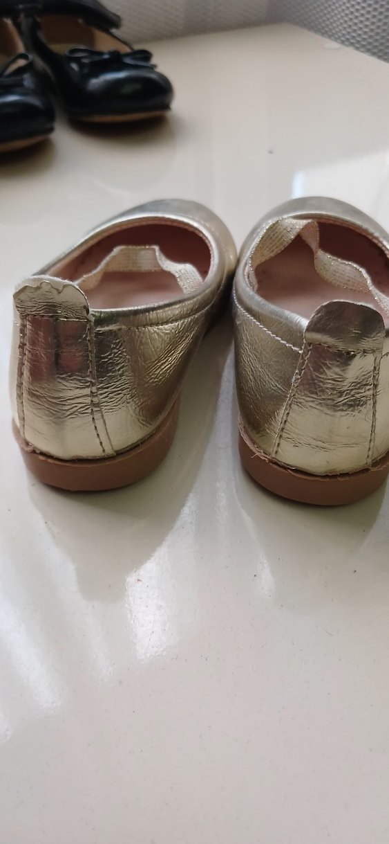 Kız Çocuk Parlak Altın Tokalı Babet - Görsel 3