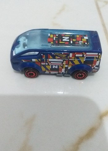 Renkli Mavi Oyuncak Araba - Görsel 2