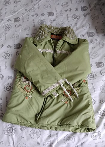 Nakışlı Yeşil Kız Çocuk Mont - Görsel 2