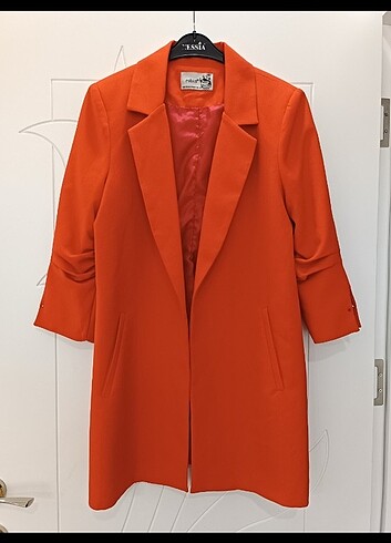 Kırmızı blazer ceket