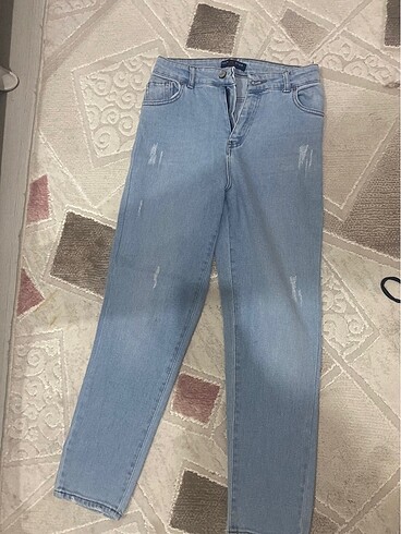 Mom Jean