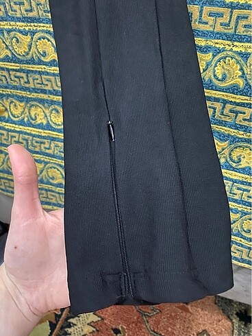 m Beden siyah Renk zara paçası fermuarlı flare tayt