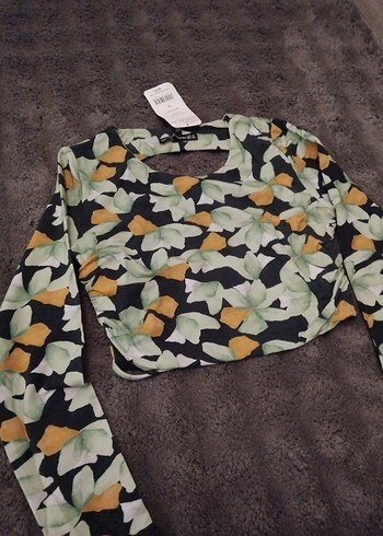 sirt dekolteli crop - Görsel 2