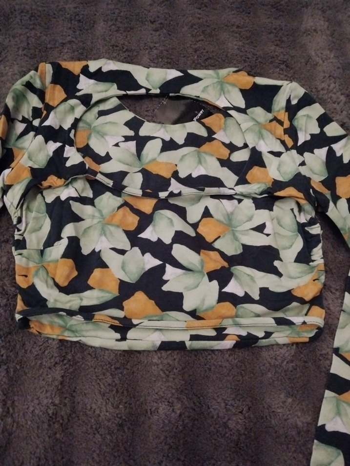 sirt dekolteli crop - Görsel 4