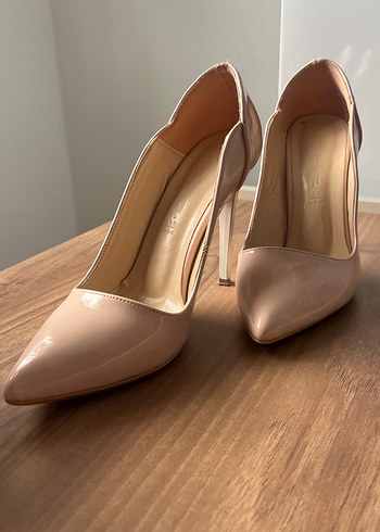 Bej Rugan Stiletto Topuklu Kadın Ayakkabı