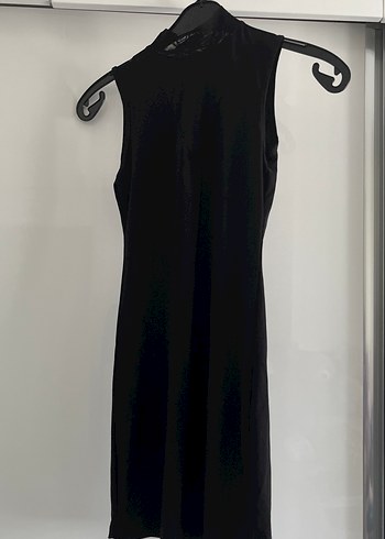 Siyah Yüksek Yakalı Uzun Gotik Elbise