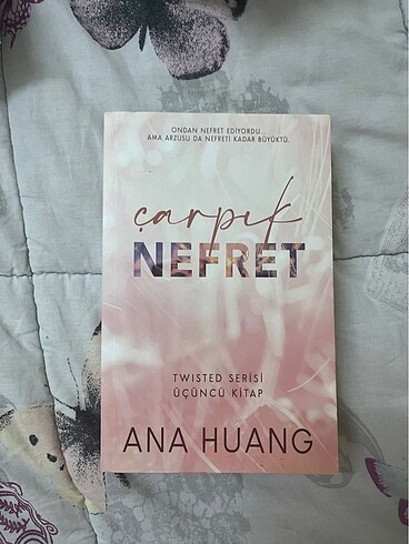ÇARPIK NEFRET - ANA HUANG