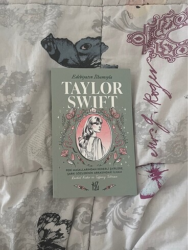 EDEBİYATIN İLHAMIYLA TAYLOR SWIFT